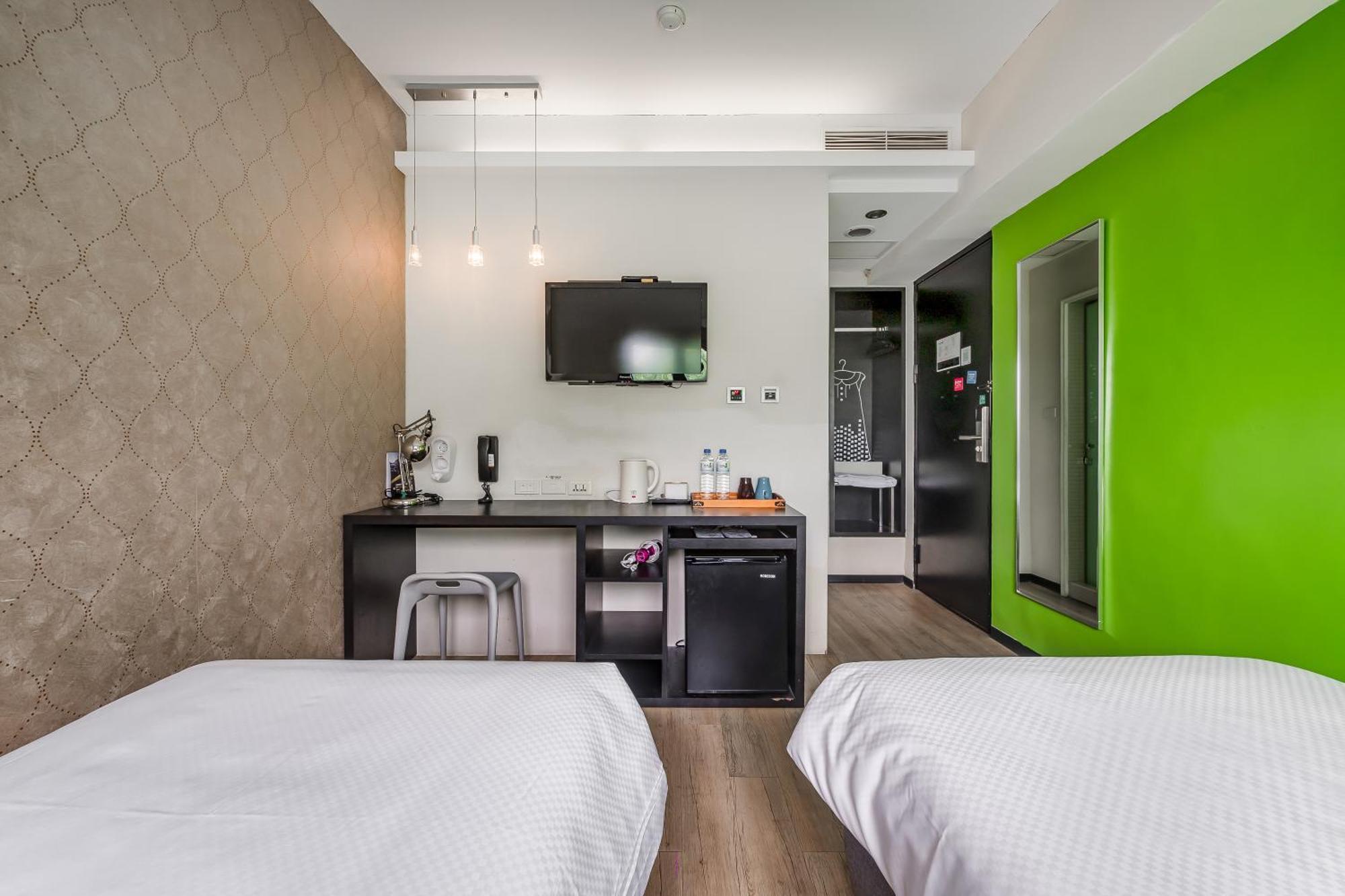 Check Inn Express Kaohsiung Love River Exterior foto